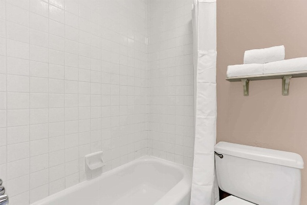 Days Inn Tucson City Center image 6
