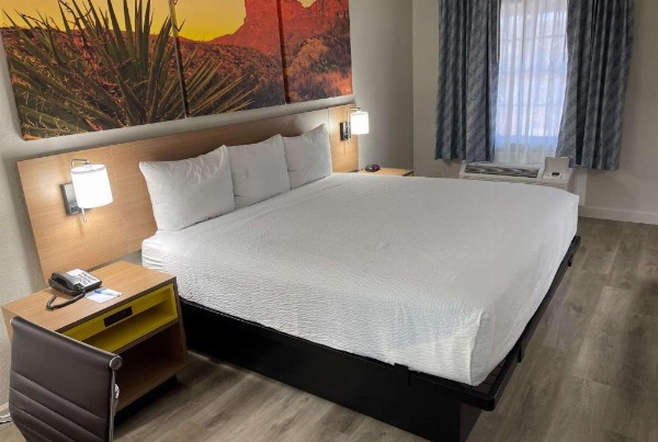 Days Inn Tucson City Center image 9